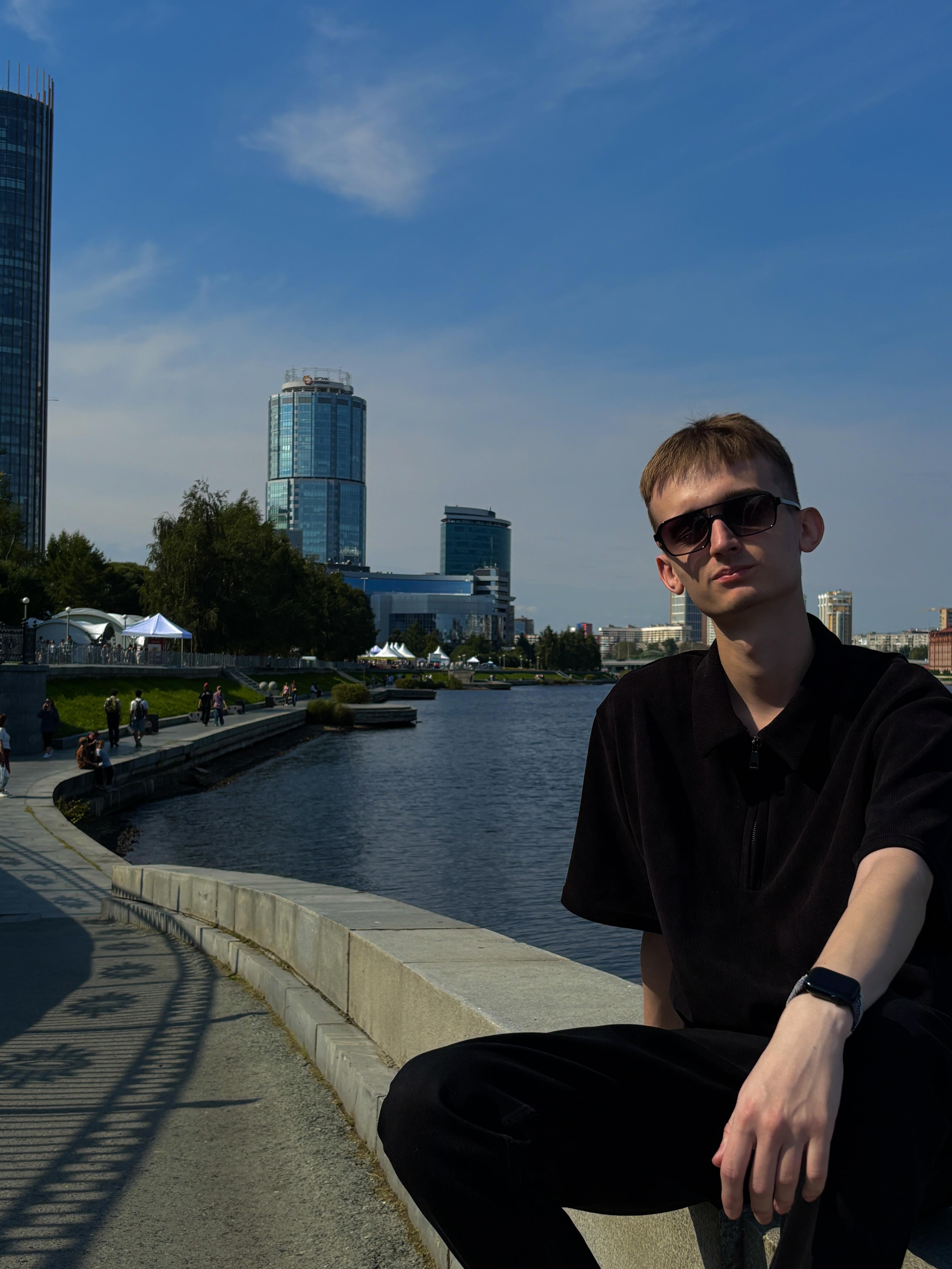 Денис Закусилов